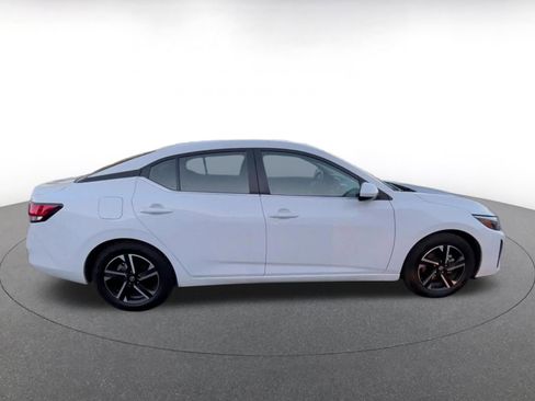 Used 2025 Nissan Sentra SV FWD image 16