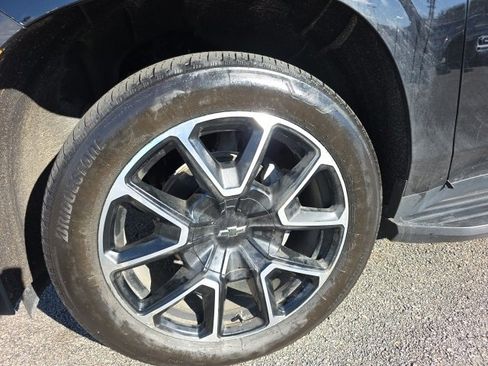 Used 2023 Chevrolet Suburban RST w/ Luxury Package image 6