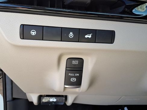 Used 2025 Nissan Murano SL AWD/4WD image 18