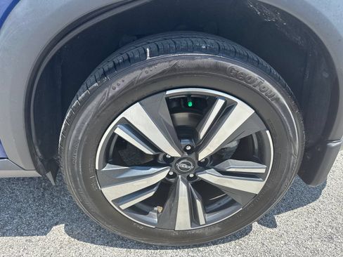 Certified 2022 Nissan Rogue SL w/ SL Premium Package FWD image 15