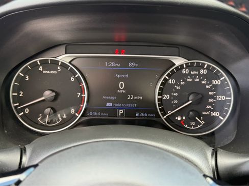 Used 2024 Nissan Altima 2.5 SR FWD image 31