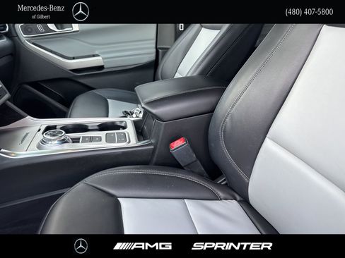 Used 2022 Ford Explorer XLT w/ Equipment Group 202A image 15