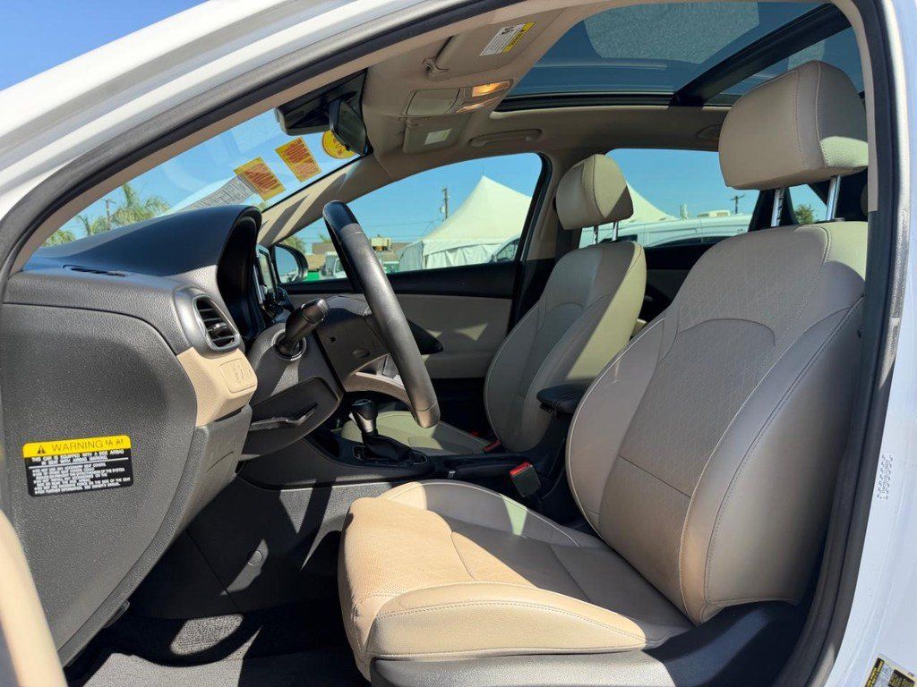 Used 2023 Hyundai Elantra SEL w/ Convenience Package FWD image 58