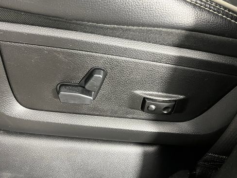 Used 2020 RAM 3500 Laramie image 18