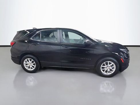 Used 2022 Chevrolet Equinox LS AWD/4WD image 10