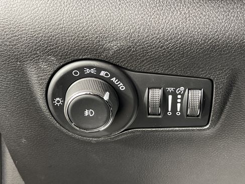 Used 2024 Jeep Compass Trailhawk w/ Trailhawk Elite Group image 21