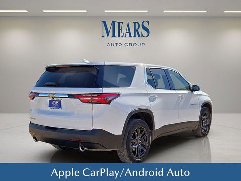 Used 2023 Chevrolet Traverse LS image 6
