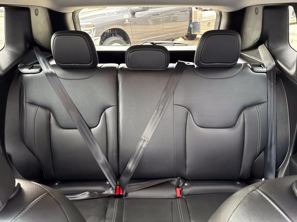 Used 2023 Jeep Renegade Limited AWD/4WD image 29