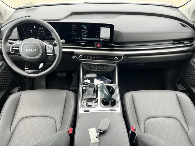 New 2026 Kia Carnival SX w/ SX Dark Edition Package FWD image 9