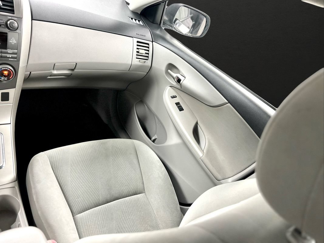 Used 2011 Toyota Corolla LE w/ Premium Pkg FWD image 20