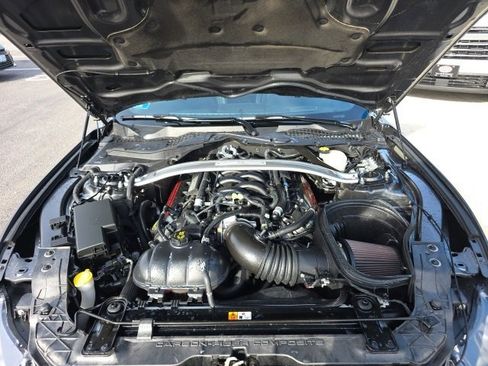 Used 2016 Ford Mustang Shelby GT350 w/ Technology Package image 28