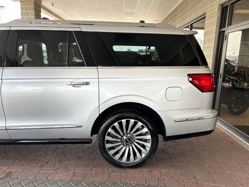 Used 2018 Lincoln Navigator L Reserve w/ Technology Package AWD/4WD image 6