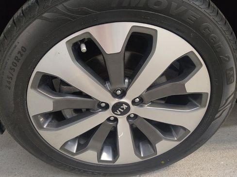 Used 2021 Kia Telluride S AWD/4WD image 31