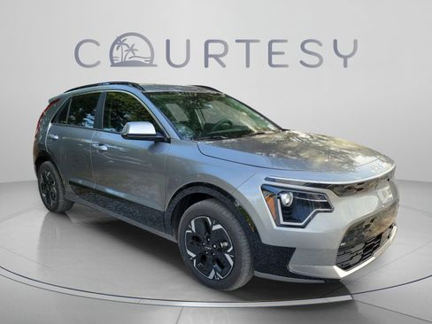 New 2026 Kia Niro Wind FWD image 4