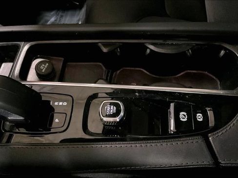 Certified 2023 Volvo XC90 B6 Plus w/ Protection Package Premier AWD/4WD image 35