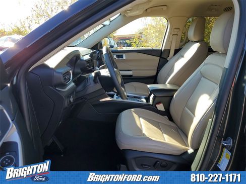 Used 2023 Ford Explorer XLT w/ Equipment Group 202A image 10