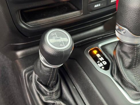 Used 2020 Jeep Gladiator Sport w/ Quick Order Package 24S image 22