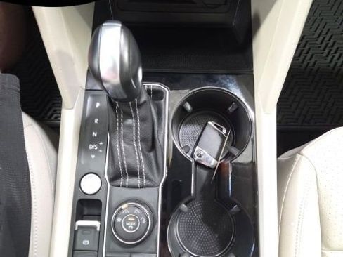 Used 2021 Volkswagen Atlas SEL AWD/4WD image 27