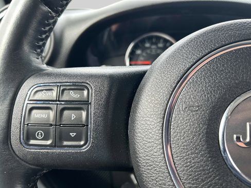 Used 2015 Jeep Wrangler Unlimited Sahara w/ Connectivity Group image 24