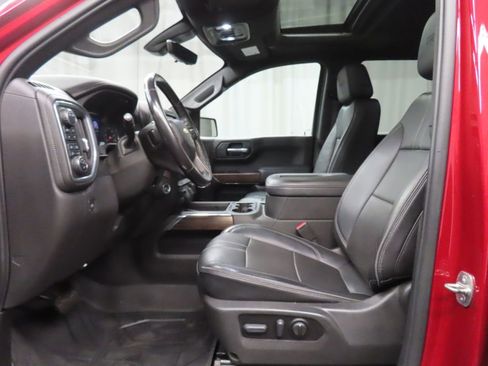 Used 2022 Chevrolet Silverado 1500 High Country w/ Technology Package image 12