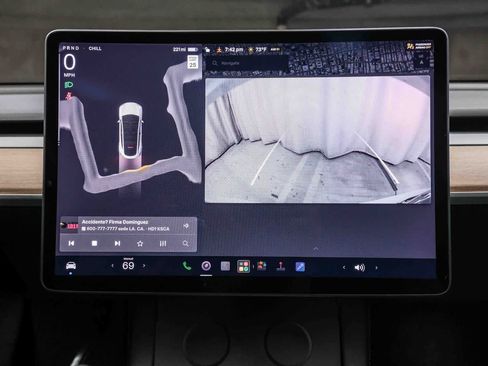 Used 2022 Tesla Model Y Long Range AWD/4WD image 26