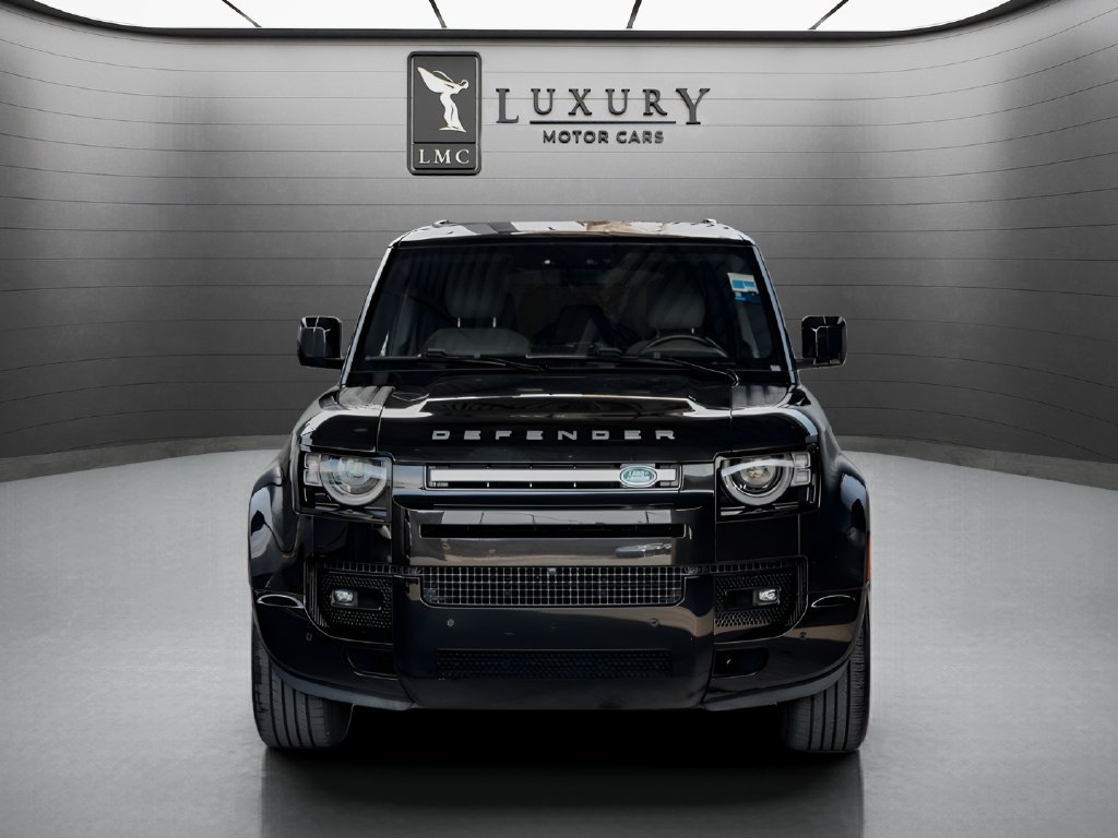 Used 2022 Land Rover Defender 110 XS Edition AWD/4WD image 3