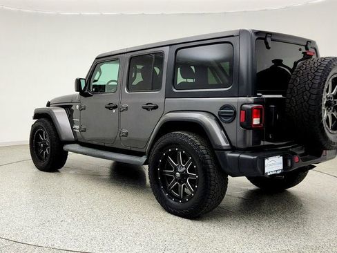 Used 2019 Jeep Wrangler Unlimited Sahara AWD/4WD image 7