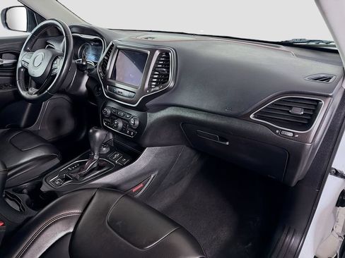 Used 2021 Jeep Cherokee Trailhawk AWD/4WD image 30