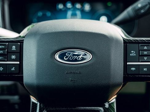 New 2025 Ford F250 Lariat w/ Lariat Ultimate Package image 32