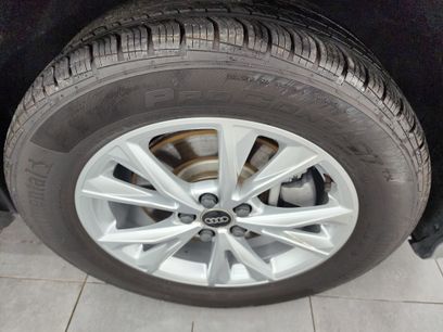 Used 2024 Audi Q3 2.0T Premium