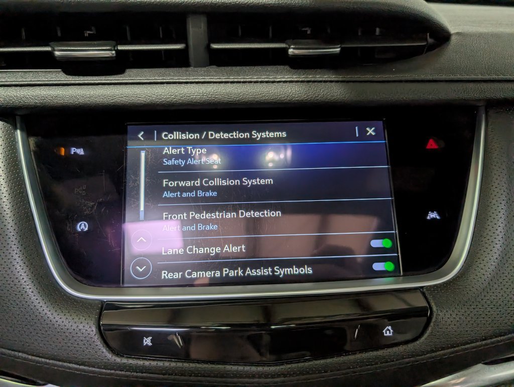Used 2024 Cadillac XT6 Luxury AWD/4WD image 24
