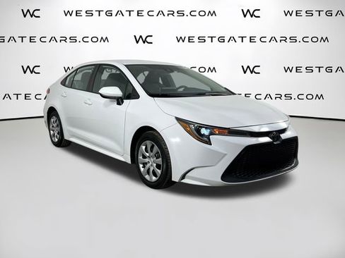 Used 2021 Toyota Corolla LE image 38