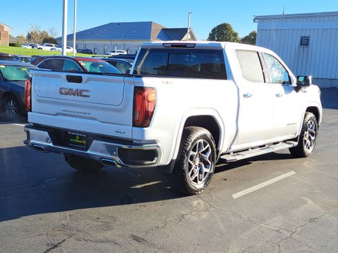 Used 2024 GMC Sierra 1500 SLT w/ SLT Premium Plus Package image 4