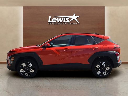 Used 2025 Hyundai Kona SEL image 3