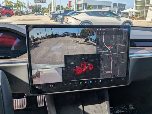 Used 2022 Tesla Model S AWD/4WD image 21