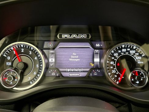 Used 2021 RAM 1500 Laramie image 9