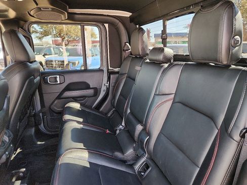Used 2022 Jeep Gladiator Rubicon w/ LED Lighting Group image 11