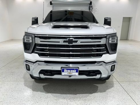 Used 2024 Chevrolet Silverado 2500 LTZ w/ LTZ Convenience Package AWD/4WD image 7