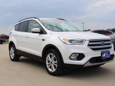 Used 2018 Ford Escape SEL w/ Ford Safe & Smart Package AWD/4WD image 3