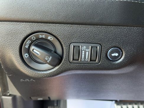 Used 2020 Dodge Charger R/T w/ Plus Group image 32