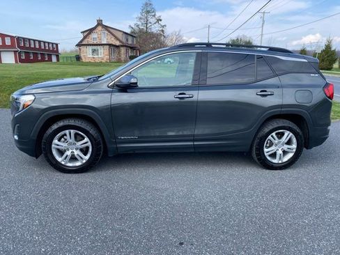 Used 2019 GMC Terrain SLE w/ Driver Convenience Package image 2