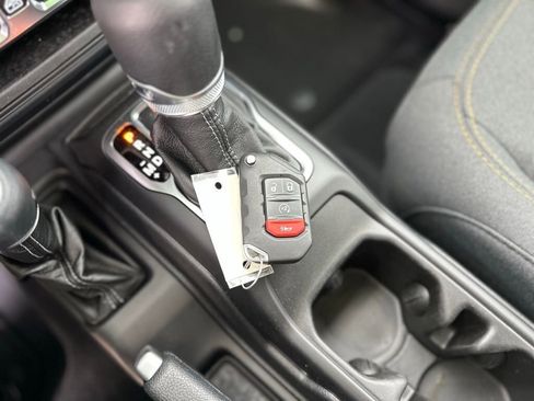 New 2025 Jeep Gladiator Sport image 30