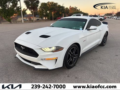 Used 2019 Ford Mustang Premium image 2
