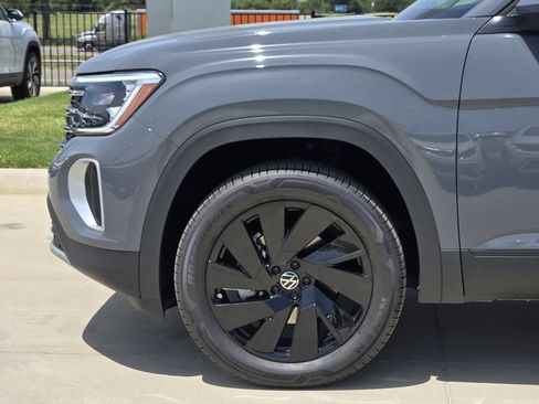 New 2026 Volkswagen Atlas SE FWD image 6