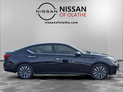 Certified 2025 Nissan Altima 2.5 SV image 30