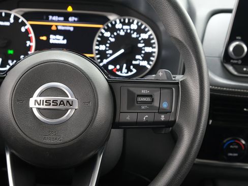 Used 2021 Nissan Rogue SV AWD/4WD image 14