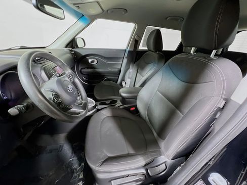 Used 2015 Kia Soul FWD image 19