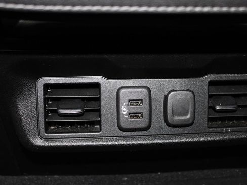 Used 2022 Chevrolet Silverado 1500 LT image 32