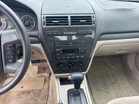 Used 2007 Ford Fusion SE image 10