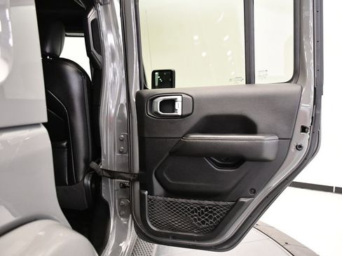 Used 2021 Jeep Wrangler Unlimited Sahara image 44